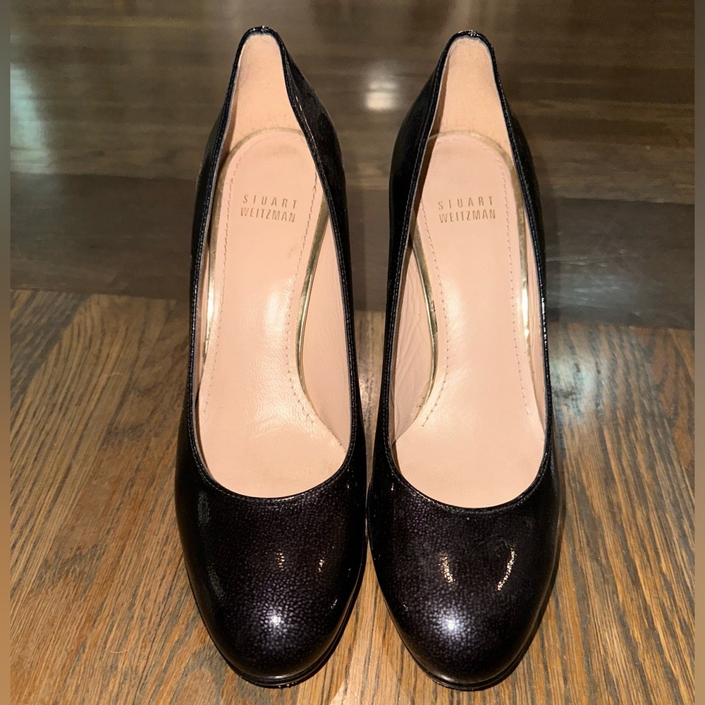 Platform patent Stuart Weitzman pumps